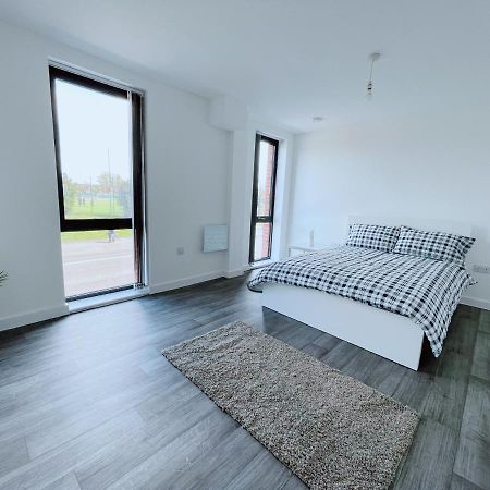 Отель Modern House Манчестер Экстерьер фото