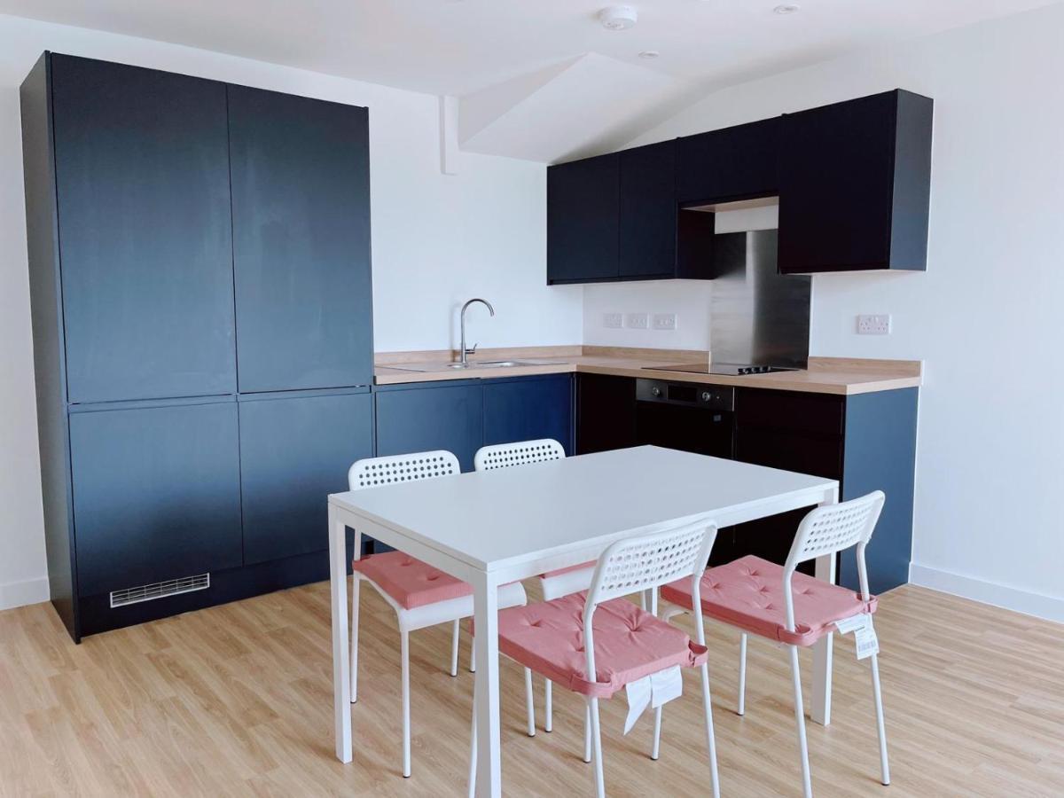 Отель Modern House Манчестер Экстерьер фото