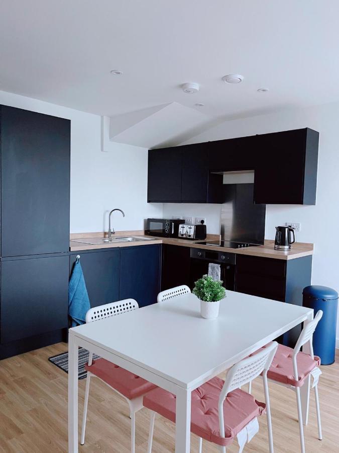Отель Modern House Манчестер Экстерьер фото